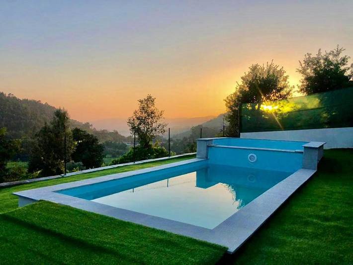 Location de vacances pour 8 personnes, avec balcon ainsi que jacuzzi et piscine dans Campo Do Gerez - 3