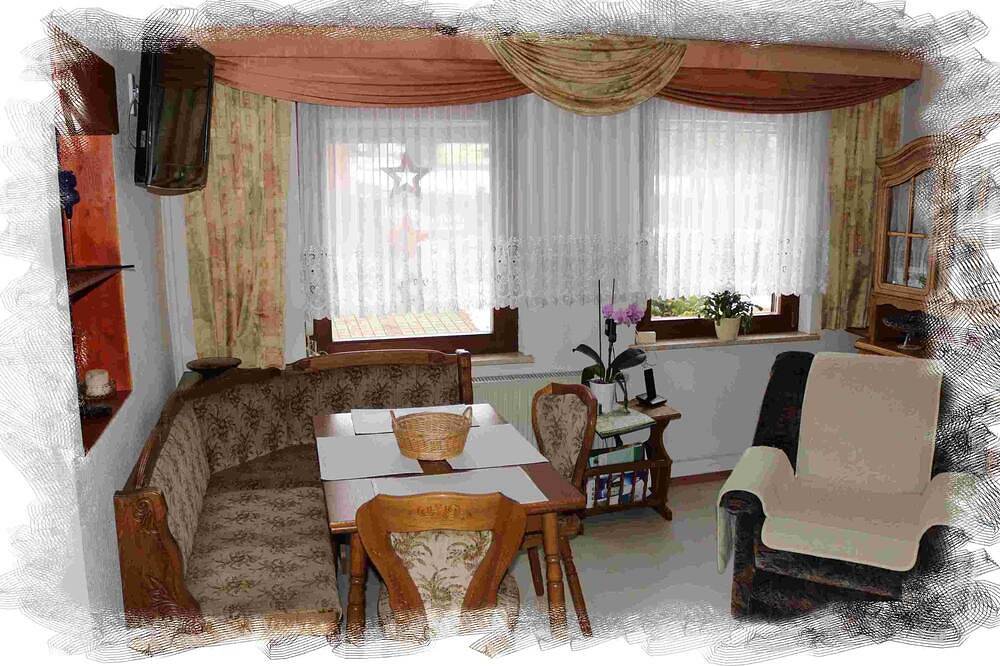 Ganze Wohnung, Ferienwohnung mit Charme in Kaltenwestheim, Biosphärenreservat Rhön