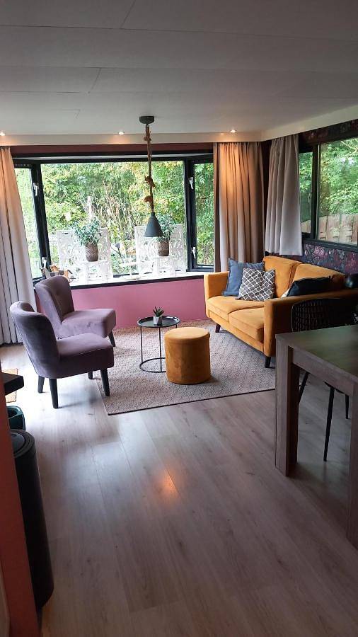 Camping für 3 Personen, mit Terrasse und Garten sowie Ausblick in Walcheren