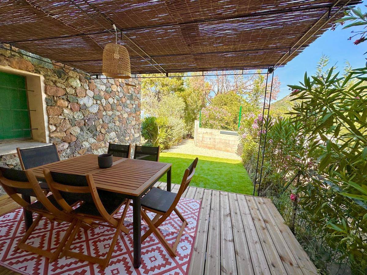 Appartement entier, Superbe logement bord de mer contigu à la Marine de Davia in Corbara, Région de Calvi