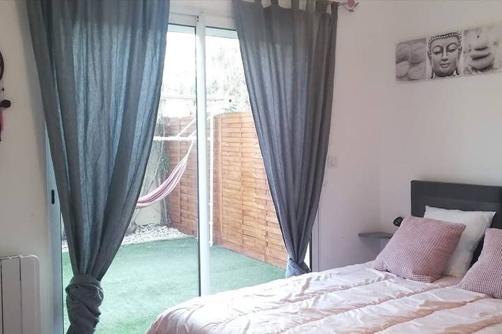 Location de vacances pour 3 personnes, avec terrasse et jardin, animaux acceptés à La Crau - 2