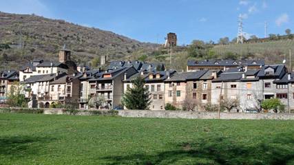 Gîte pour 5 personnes, avec balcon et vue à Rialp