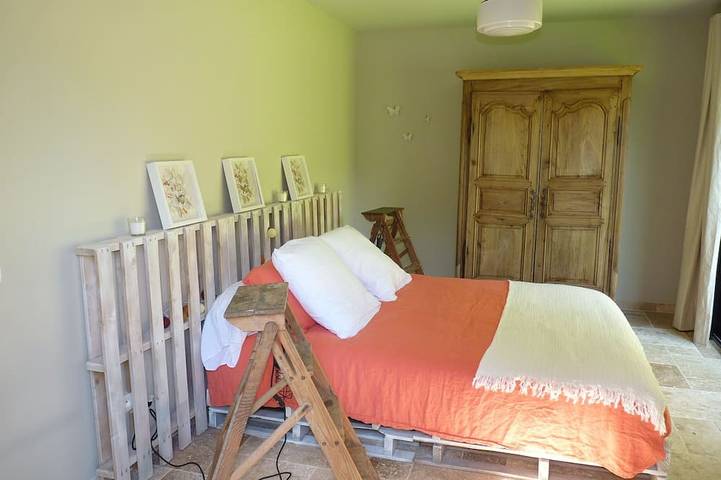 Bastidon 18. mit exklusiven Pool wieder in 7 ha großen Parks. in Nans-les-Pins, Brignoles Region