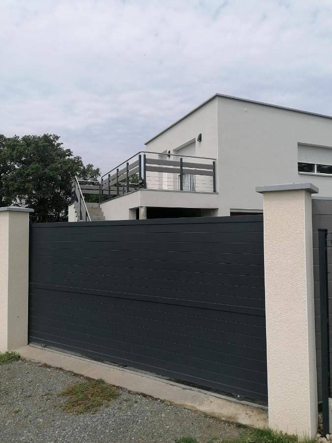 Appartement entier, Appartement indépendant, parking privé, 600m du circuit in Arnage, Sarthe