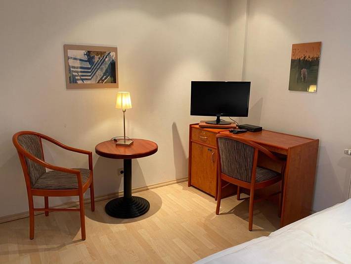 Ferienwohnung für 2 Personen, mit Terrasse und Garten sowie Ausblick in Heilbad Heiligenstadt - 3