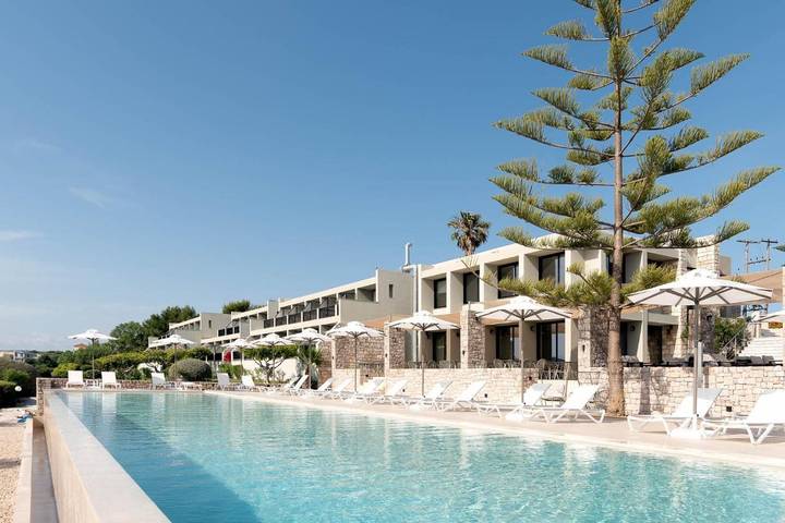 Hôtel pour 2 personnes, avec Balcon et Jacuzzi ainsi que Terrasse et Jardin