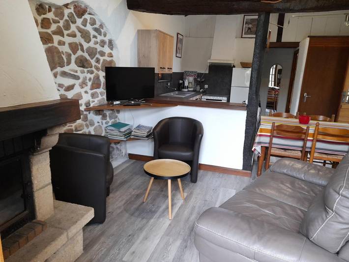 Gîte pour 4 personnes, avec jardin à Saint-Jean-le-Vieux - 2