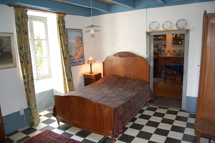 Location de vacances pour 13 personnes, avec jardin, animaux acceptés à Rueyres - 3