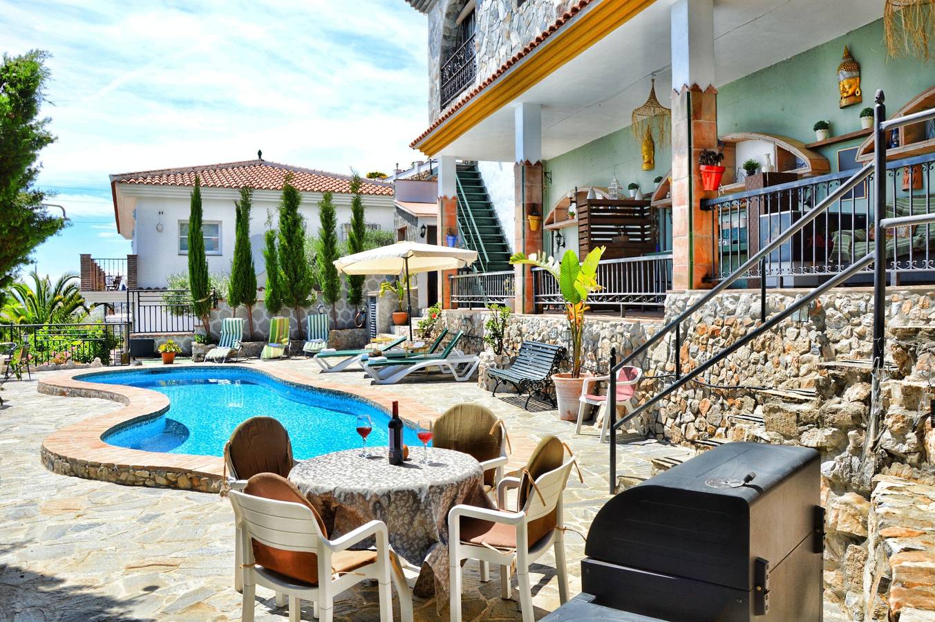 Apartamento entero, Apartamento "Reina" con piscina, bañera de hidromasaje y terraza in Cómpeta, Provincia de Málaga