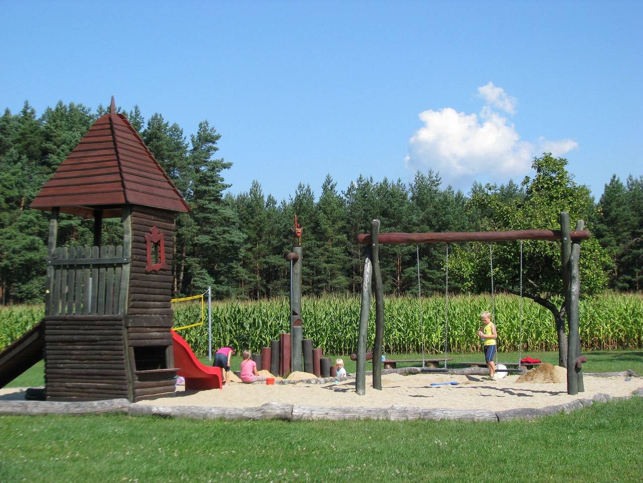 Ganze Ferienwohnung, Ferienhof Erlengrund Ferienhaus, 4 Fewo, Lausitzer Seenland - Ferienwohnung  Schwalbe in Boxberg (Oberlausitz), Oberlausitzer Heide- und Teichlandschaft