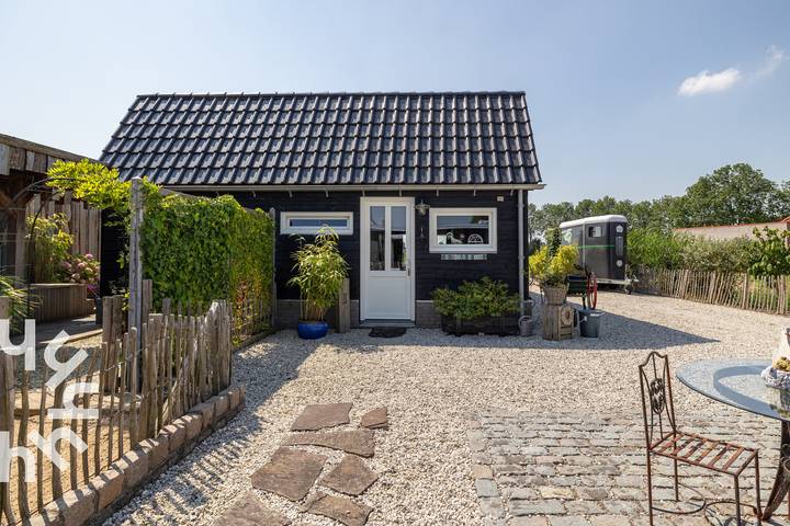 Vakantiehuis voor 4 personen, with Terras and Tuin as well as Sauna in Sint-Annaland