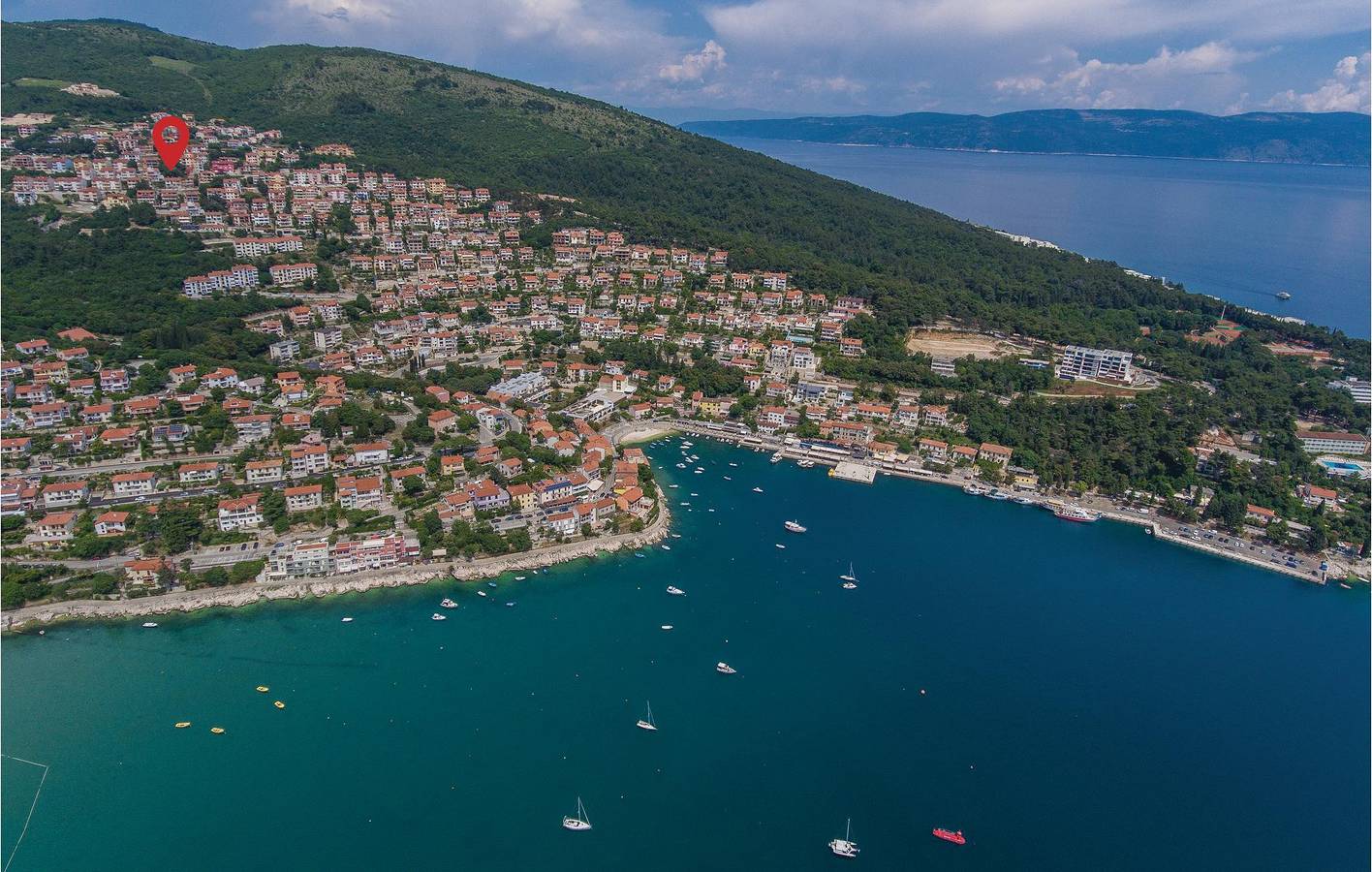 Ganze Ferienwohnung, Gemütliche Ferienwohnung mit Terrasse, WLAN und nur wenige Schritte vom Strand entfernt in Rabac, Labin-Rabac