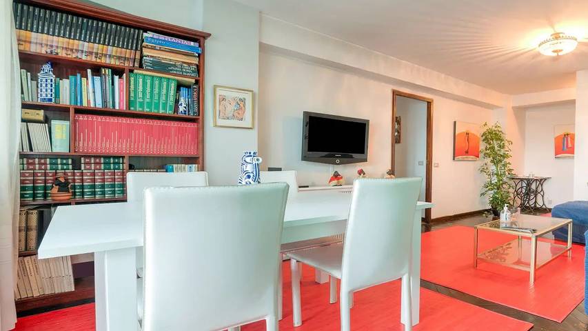 Gîte pour 4 personnes, avec Terrasse à Saint-Jacques-de-Compostelle - 2