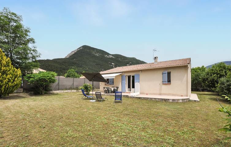 Gîte pour 6 personnes, avec jardin et terrasse à Saint-André-les-Alpes