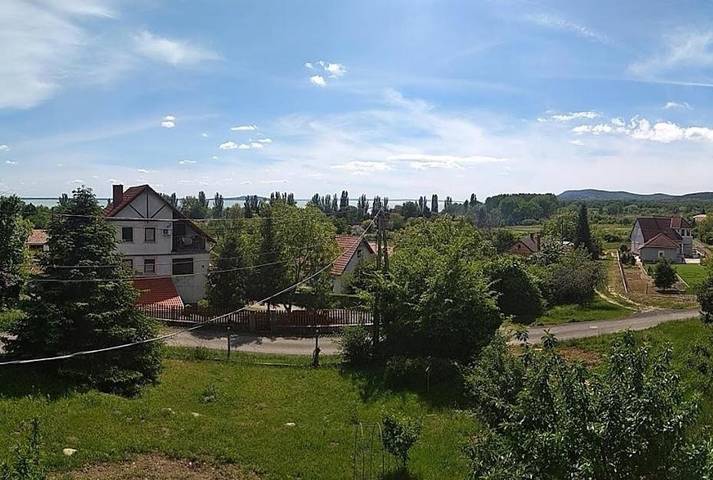 Ferienwohnung für 6 Personen, mit Ausblick und Garten sowie Seeblick in Revfülöp