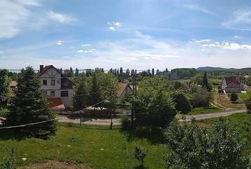 Ferienwohnung für 6 Personen, mit Garten und Seeblick sowie Ausblick in Revfülöp
