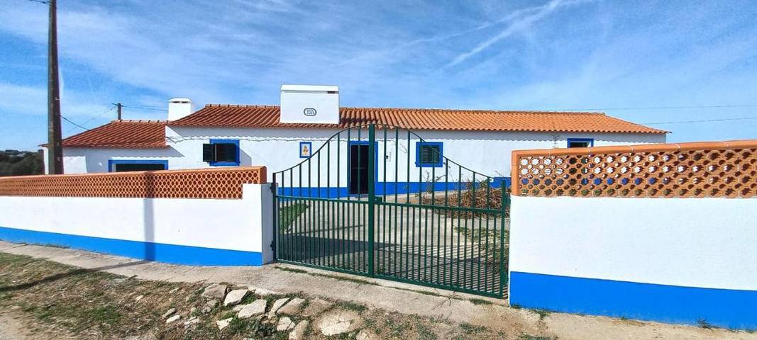 Location de vacances pour 4 personnes, avec piscine ainsi que jardin et vue dans São Cristóvão - 4