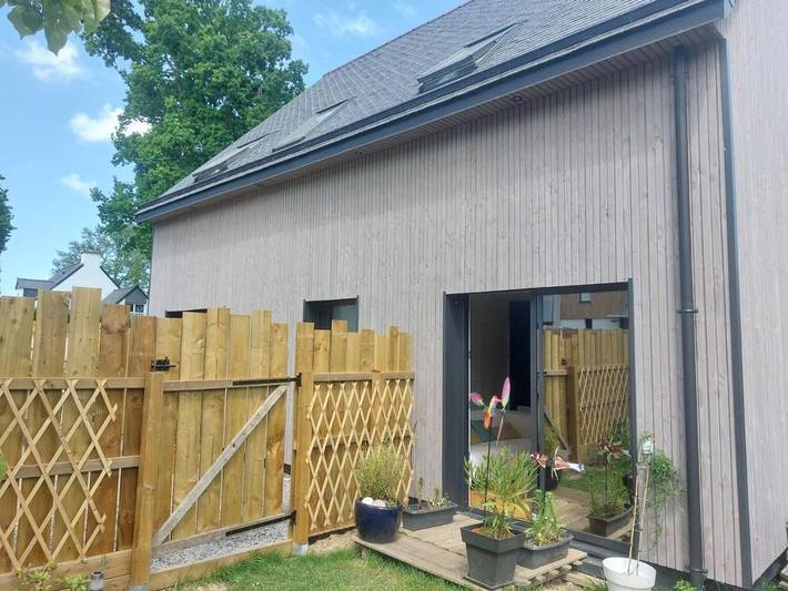 Location de vacances pour 6 personnes, avec vue et jardin, adapté aux familles à Le Minihic-sur-Rance