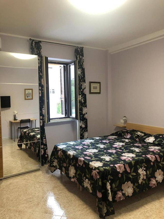 Chambre d’hôte pour 3 personnes, avec Jardin et Vue à Monterotondo