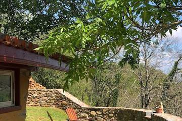 Gîte pour 6 personnes, avec jardin et terrasse, animaux acceptés à Saint-Étienne-de-Baïgorry