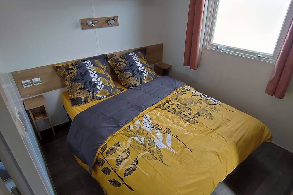 Mobil Home 40M2 Ecrin De Verdure in Rocbaron, Côte méditerranéenne (France)