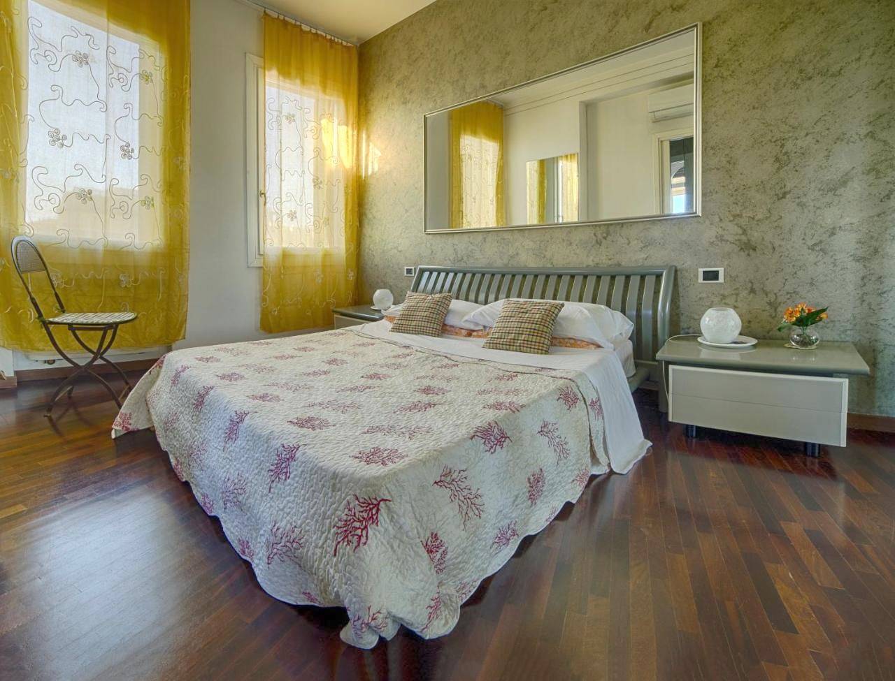 Apartamento inteiro, Holiday Treviso Attico Vittoria in Treviso, Treviso (província)