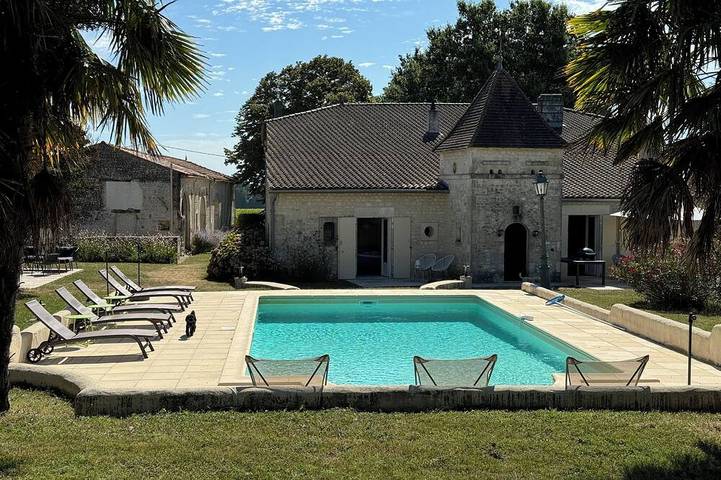 Agriturismo pour 10 personnes, avec jardin et jacuzzi