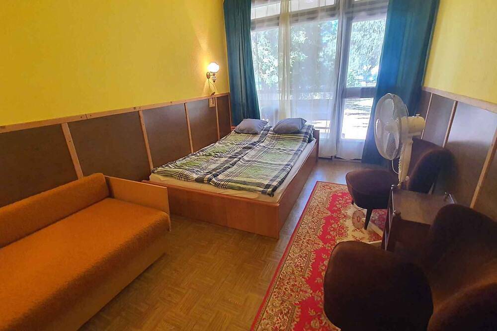 Ferienhaus in einem beliebten Gegend von Szántód mit Internet in Szantod, Plattensee Südufer