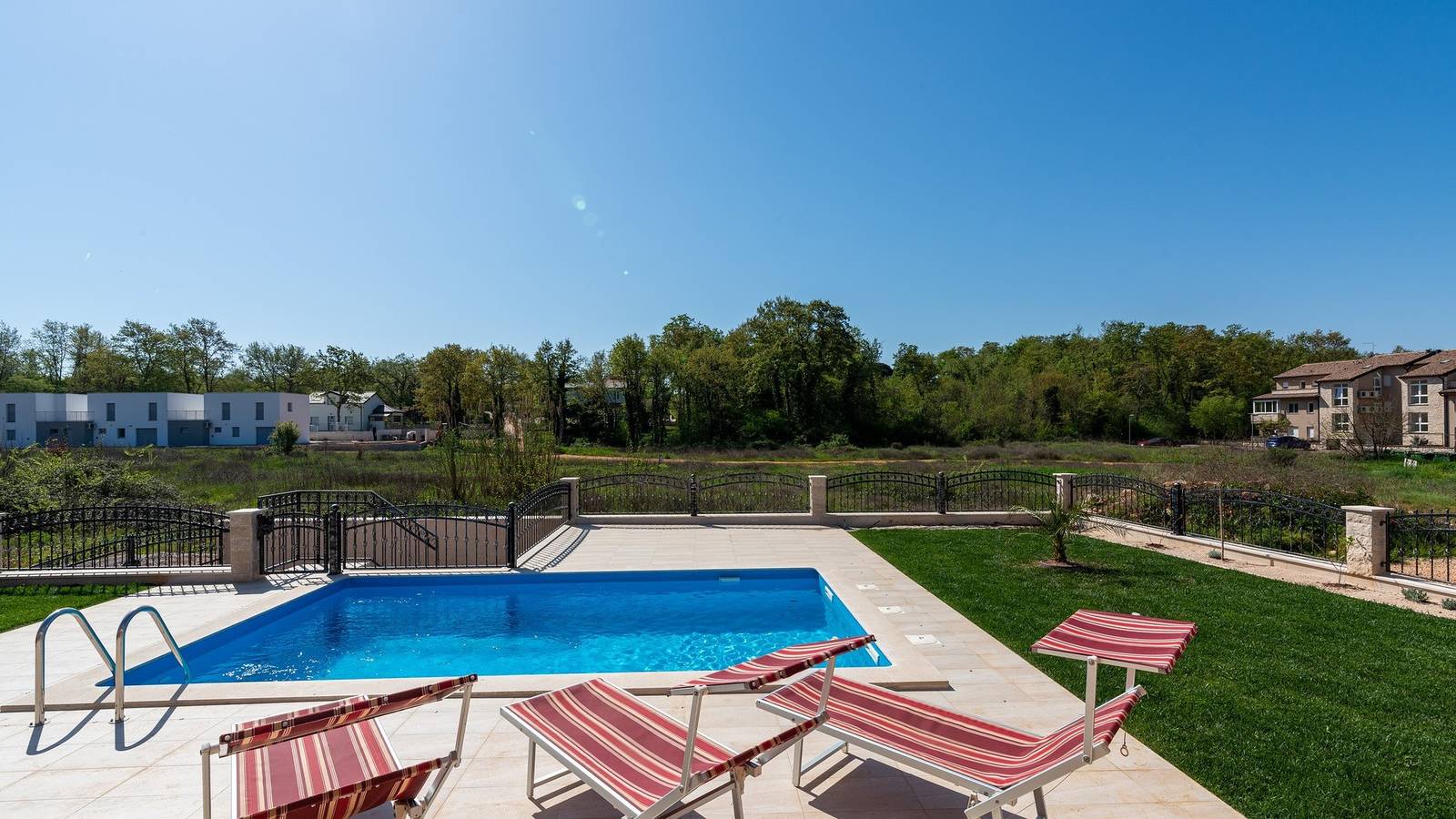 Wunderschöne Villa Nia mit einem privaten Pool  in Karigador, Umag und Umgebung