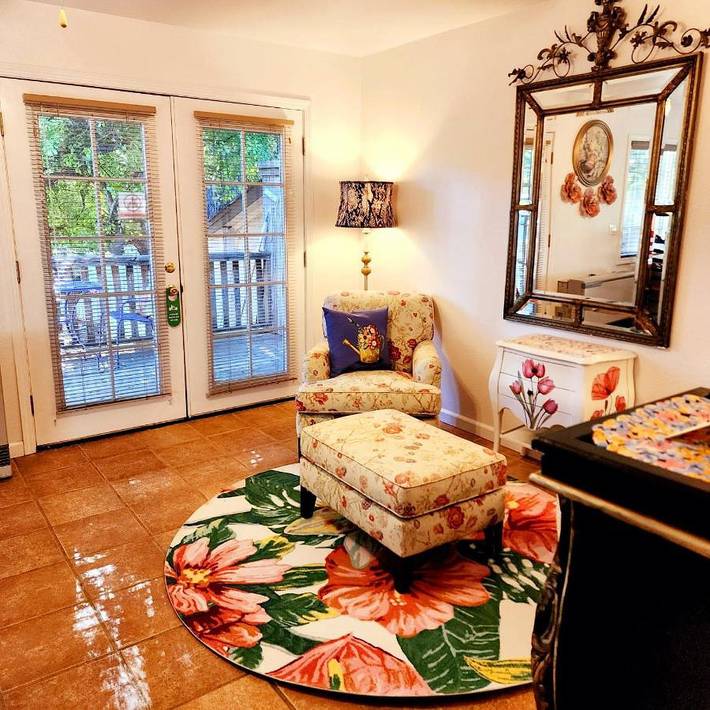 Hotel para 2 personas, con jacuzzi además de piscina y jardín - 1