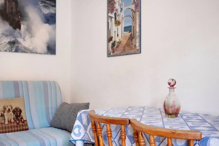 Casa Vacanze 'Perla Azzurra di Riviera' con Vista Mare, Balcone e Aria Condizionata in Ventimiglia (Città), Ventimiglia