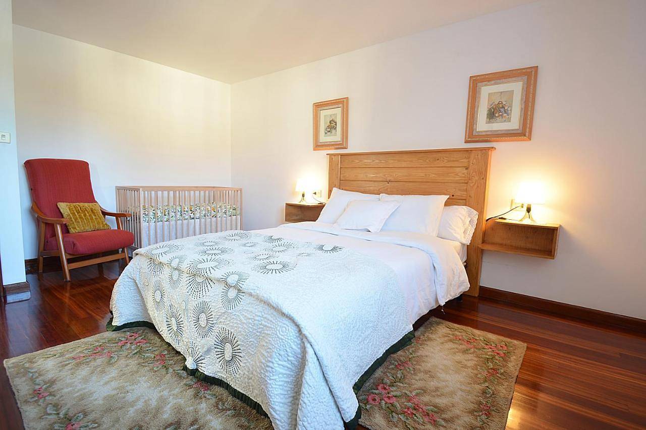 Five-Bedroom House in Villanueva de Arosa, Rias Baixas