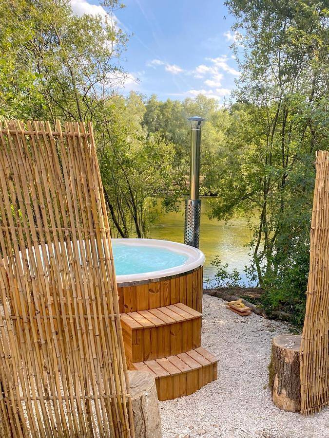 Hôtel pour 2 personnes, avec Balcon et Terrasse ainsi que Jacuzzi et Jardin