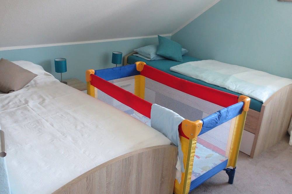 Ganze Wohnung, Fewo, 4 Pers. Ostsee-Schlei, Garten, Gartenhaus, kinderfreundlich, Carport. in Pommerby (Damp), Damp