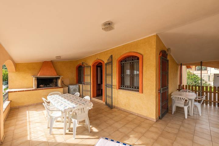 Maison de vacances "Casa Vacanze dei Pini" avec terrasse et jardin partagé in Costa Rei, Muravera