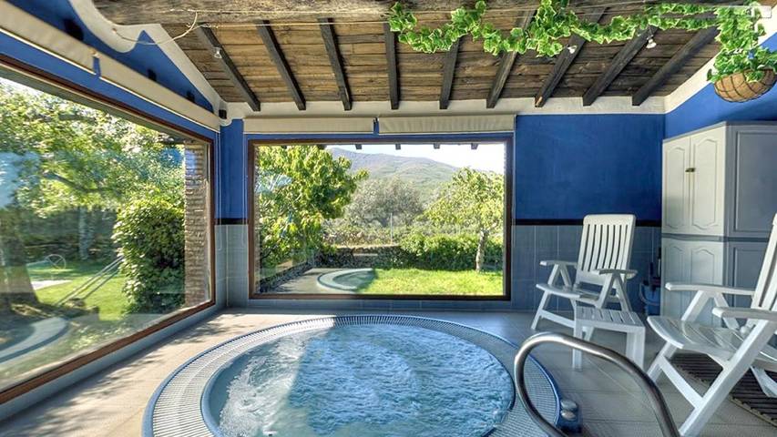 Casa rural con piscina para 2 personas, con Balcón y Jacuzzi además de Terraza y Jardín en Las Hurdes - 2