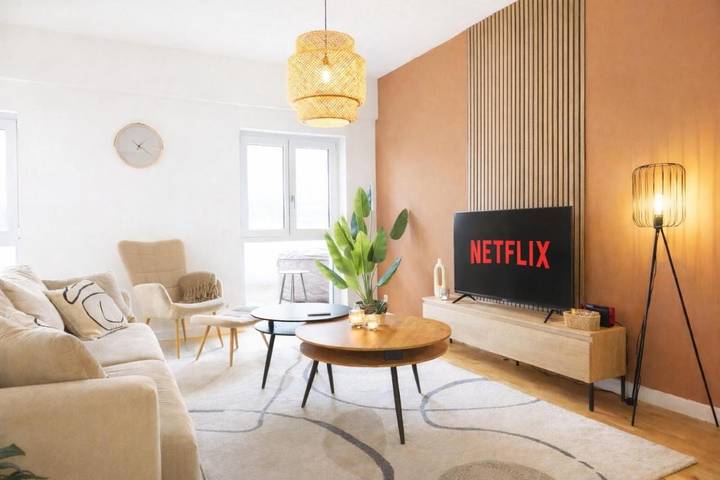 Ferienwohnung für 8 Personen, mit Terrasse und Whirlpool in Aschaffenburg