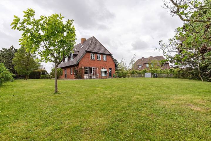 Ferienhaus für 4 Personen, mit Terrasse und Garten in Utersum - 2