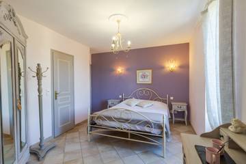 Chambre d’hôte pour 2 personnes, avec jardin à Proissans