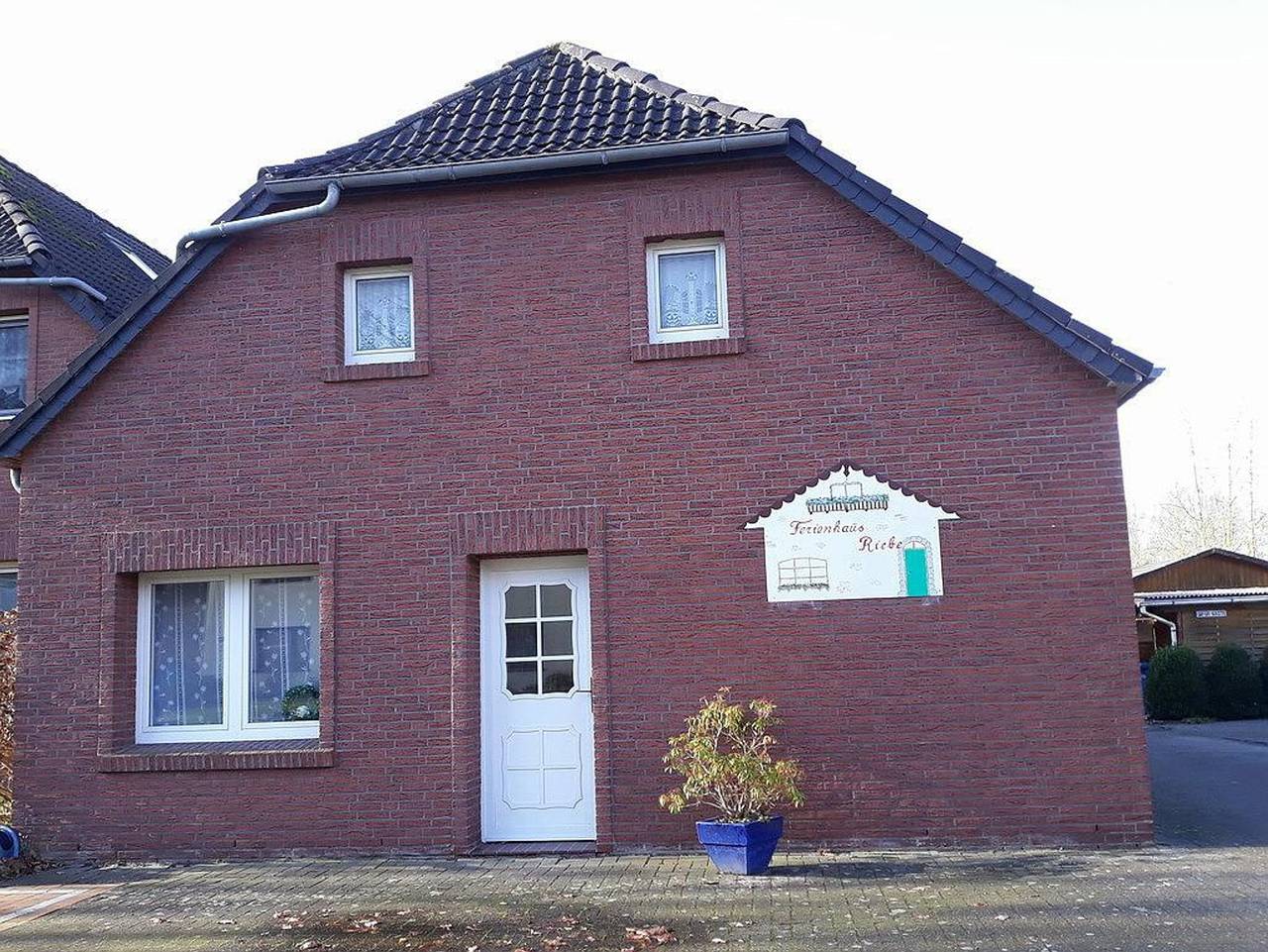 Ganze Ferienwohnung, Ferienhaus Riebe - Riebe Fewo 2 in Stollhamm, Butjadingen