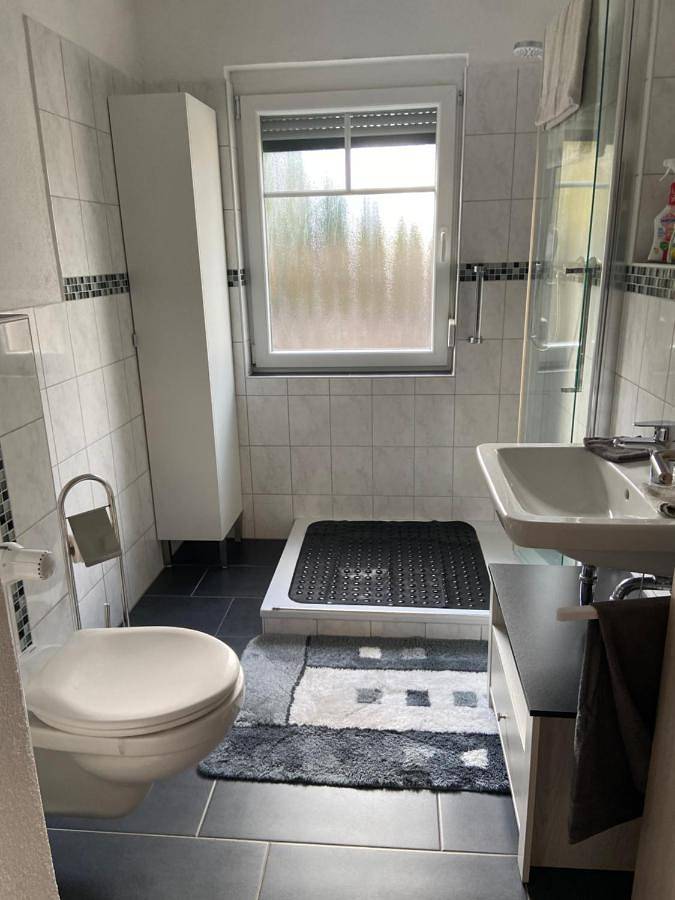 Ferienwohnung für 3 Personen, mit Terrasse und Garten sowie Ausblick in Brake - 4