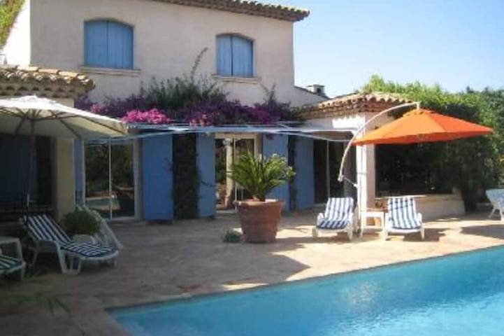 Ferienhaus für 7 Personen, mit Garten und Terrasse in Cogolin