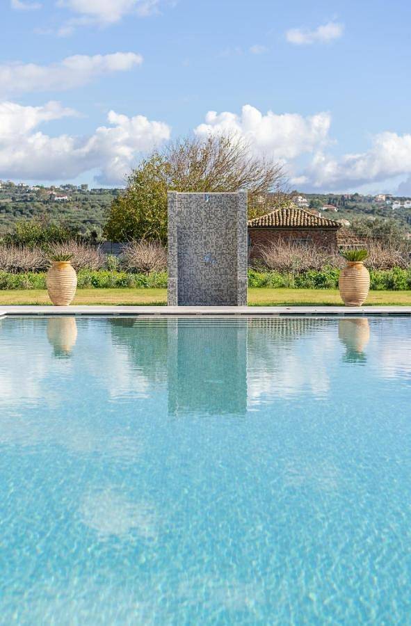 Appart’hôtel pour 4 personnes, avec Balcon et Terrasse ainsi que Jacuzzi et Jardin