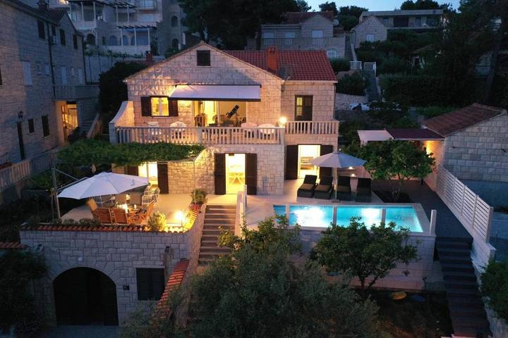 Villa pour 16 personnes, avec jardin ainsi que piscine et vue à Sumartin - 4