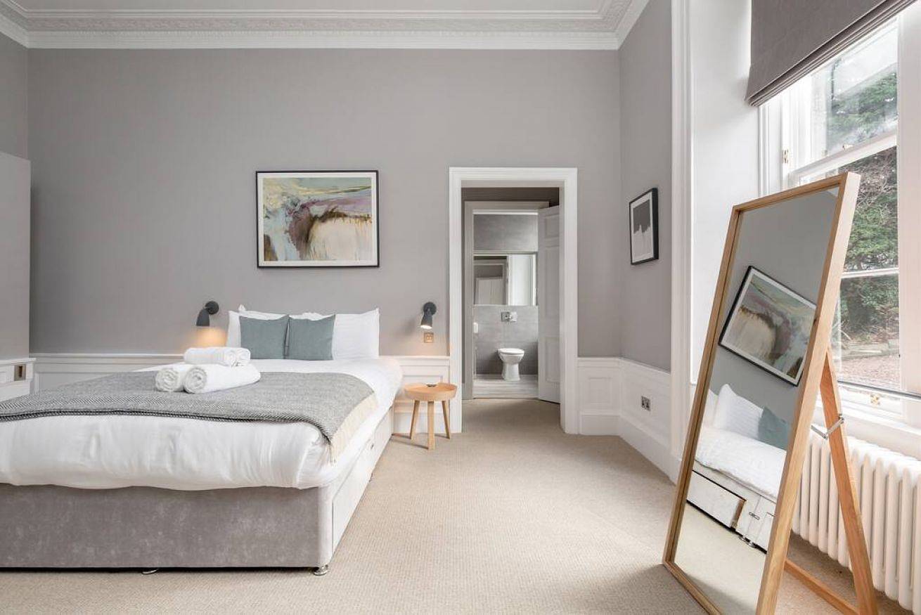 Entire apartment, Spacious Apartment close to Princes Street in Edinburgh, Edinburgh and Lothian