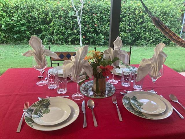 Gîte pour 2 personnes, avec jardin et piscine ainsi que vue et terrasse à Remire-Montjoly - 3