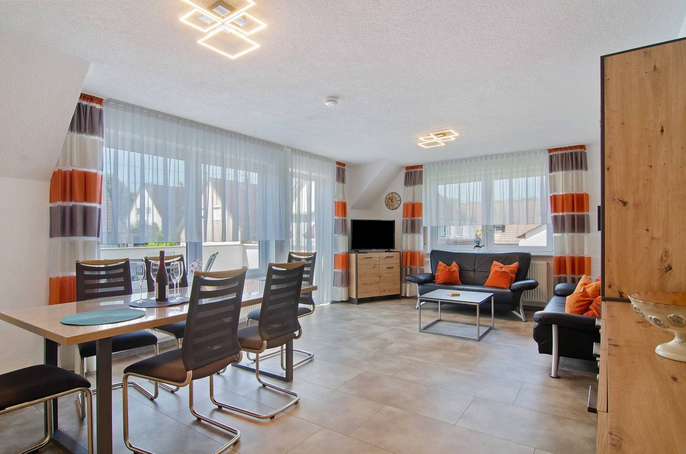 Ganze Wohnung, Ferienwohnung 'Balkon' mit großem Südbalkon und Wi-Fi in Uhldingen-Mühlhofen, Region Bodensee-Oberschwaben