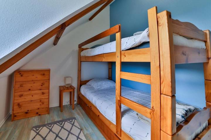 Gîte pour 4 personnes, avec piscine dans Plage Kerminihy - 4