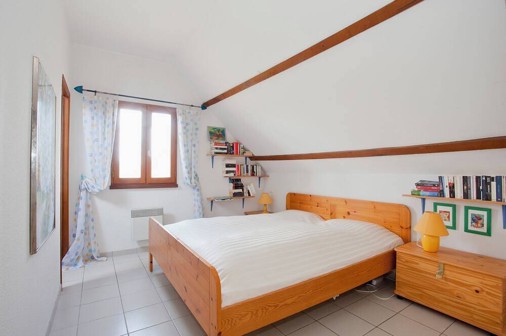 Bright country house with open kitchen in Saint-Jean-de-Laur, Quercy