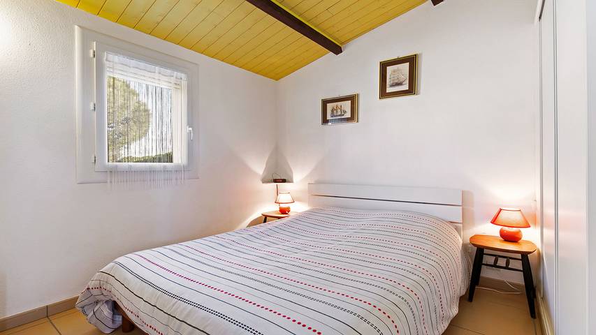 Gîte pour 4 personnes, avec terrasse dans Plage de La Roquille - 4